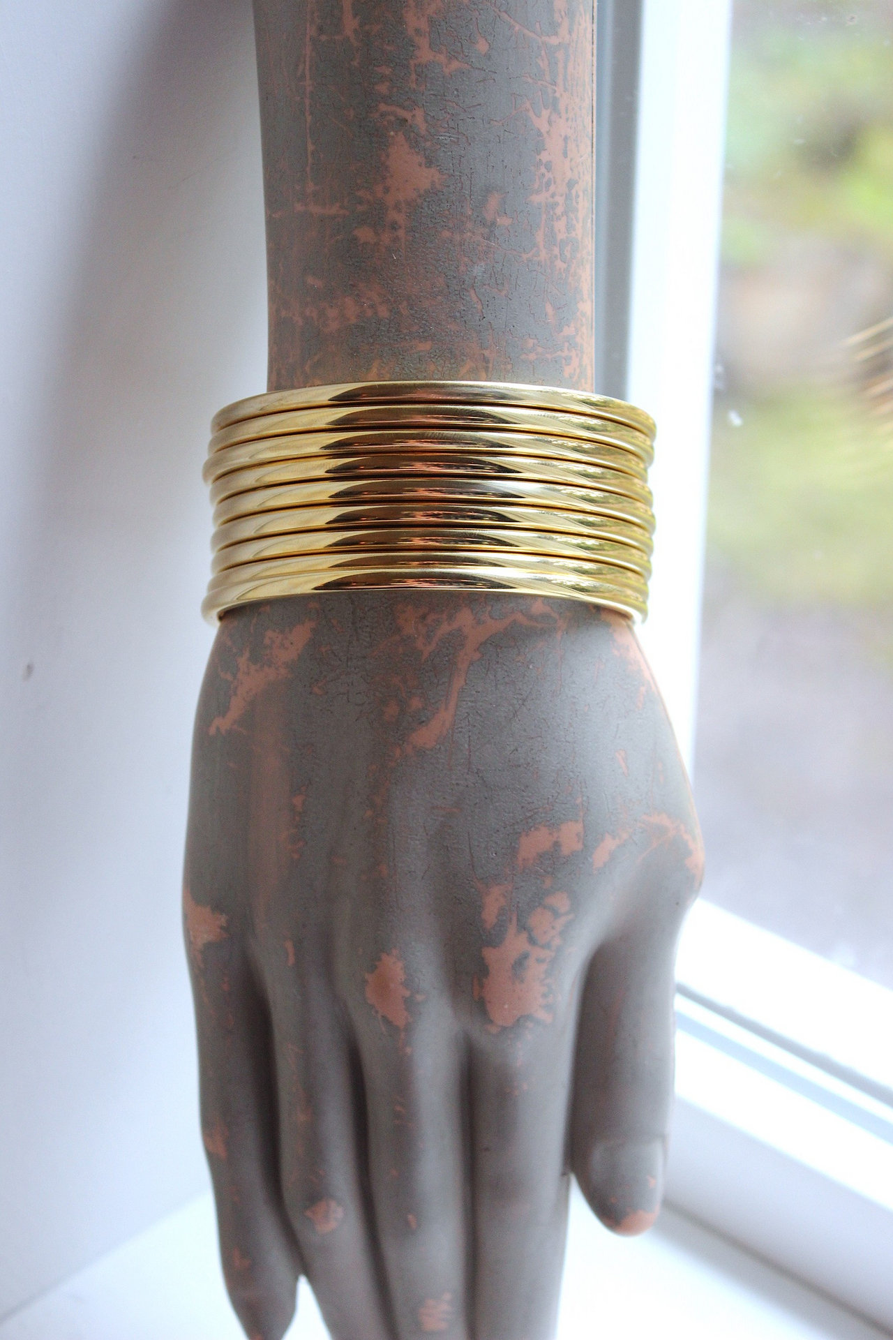 Set of 9 Milot Italy 14K Gold Bangle Bracelets